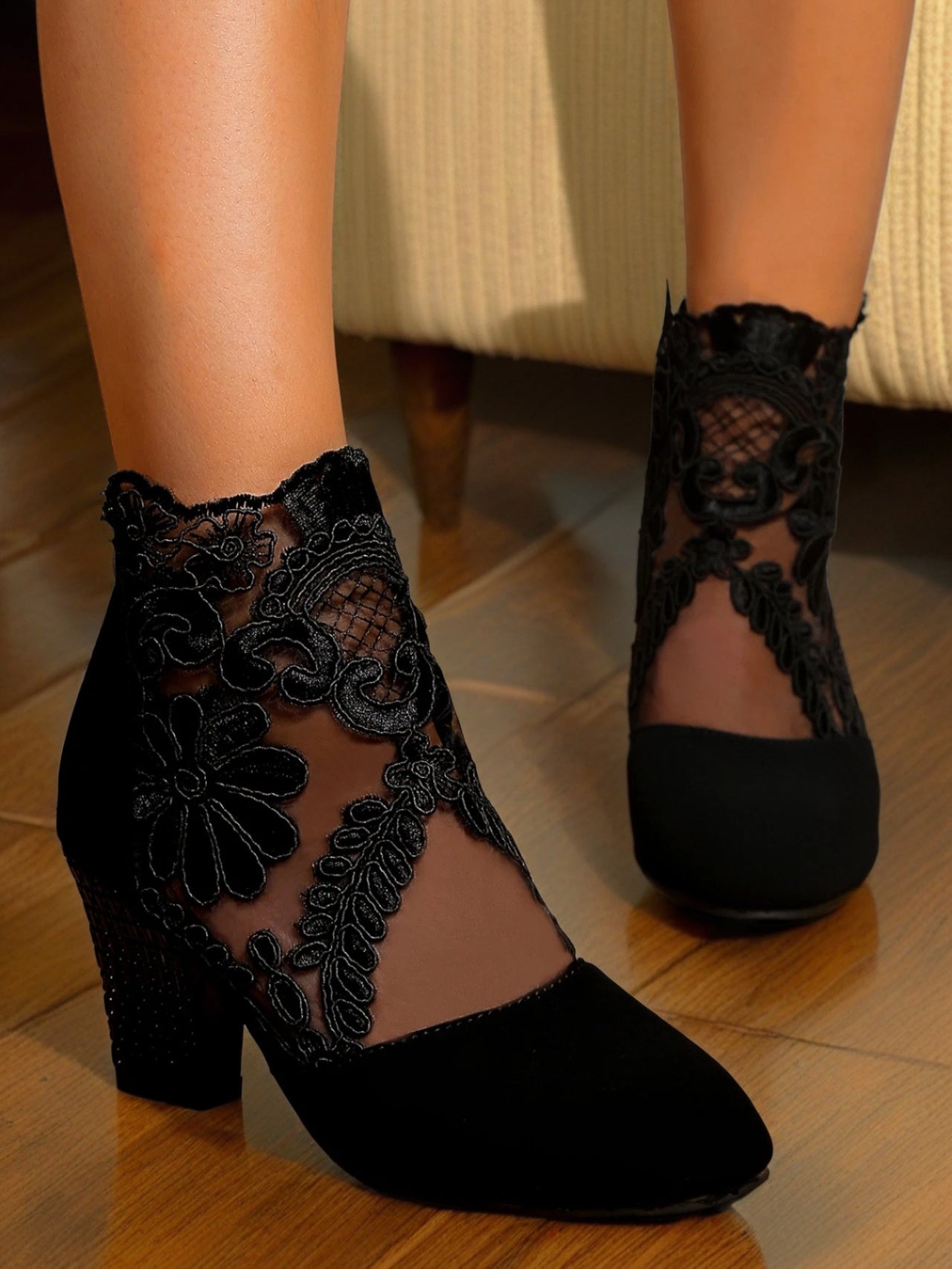 Botines de malla con tacón grueso y bordados de encaje | Blanco y negro EU 35–43