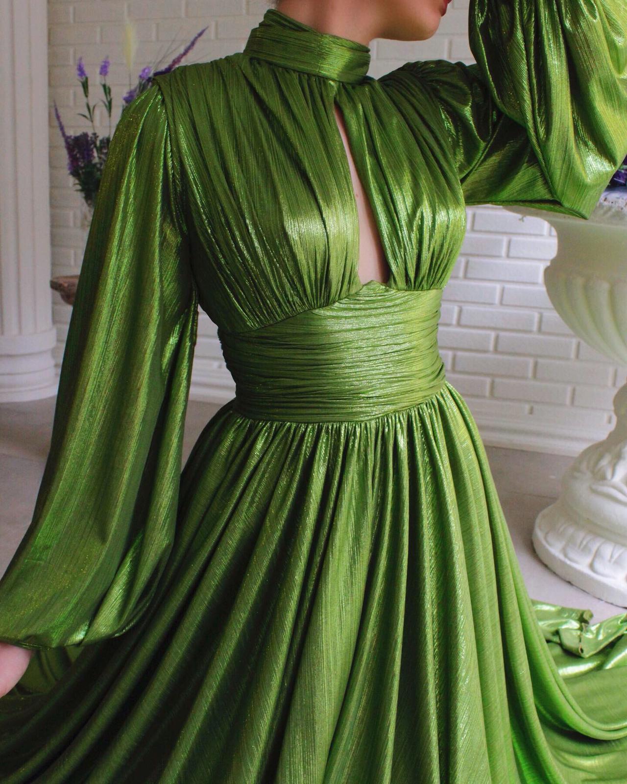 Vestido largo verde aguacate sexy de verano con cuello halter, cintura ajustada y vuelo amplio para mujer