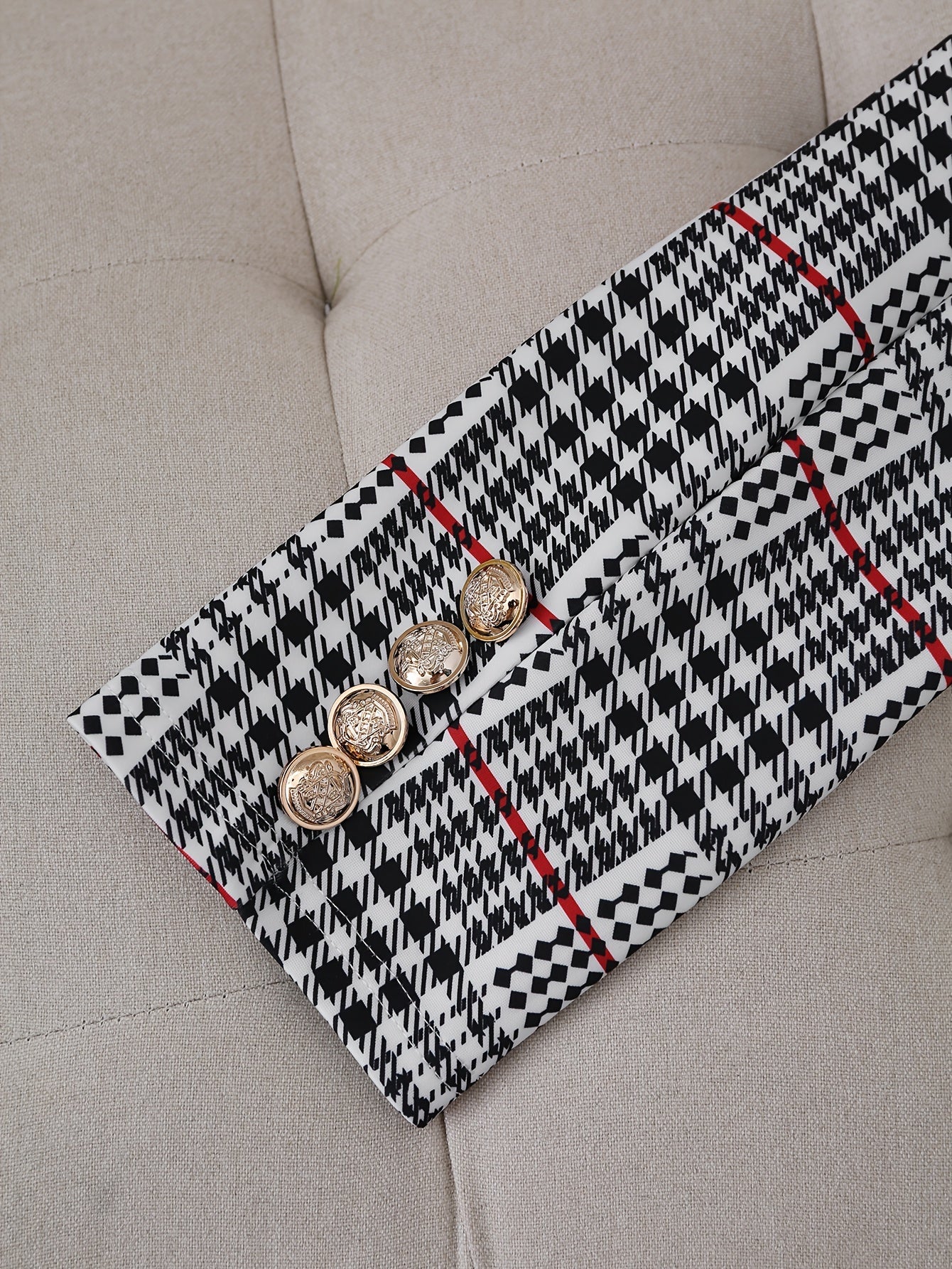 Plus Size Plaid Skirt Suit for Women – Two-Piece Blazer and High Waist Skirt Set