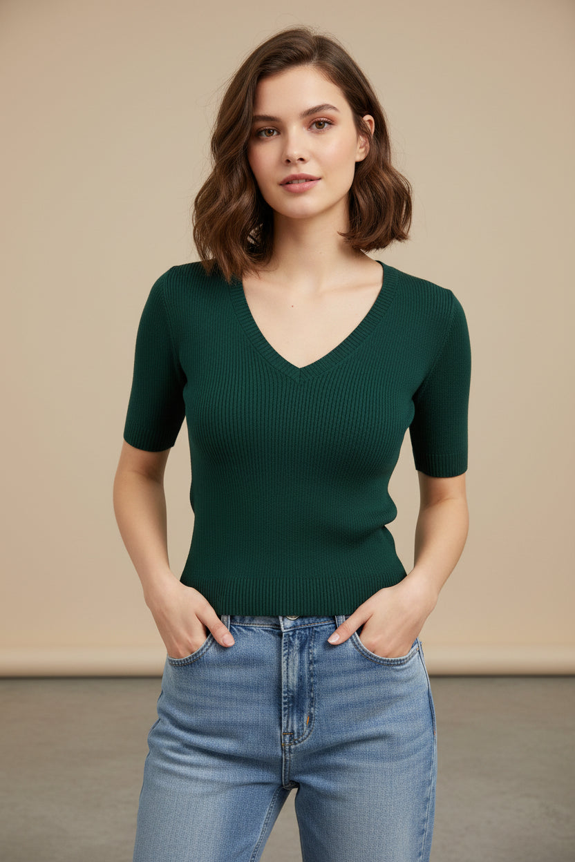 Solid Color Ice Silk Knit Top for Women – Slim-Fit Short Sleeve Elegant Commuter Top