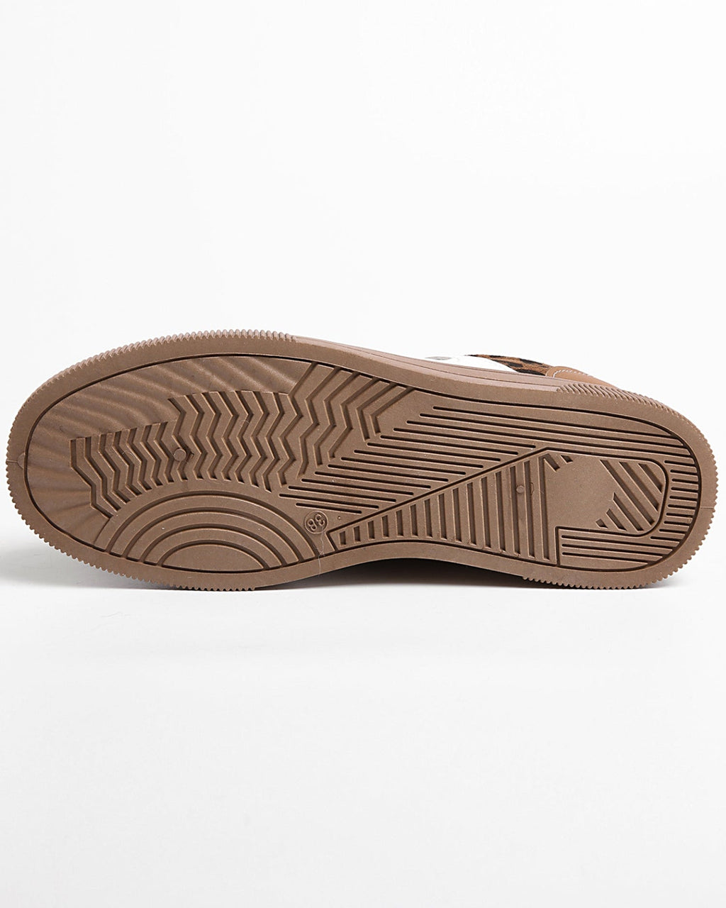 Zapatillas planas blancas con retales de leopardo, textura y tejido