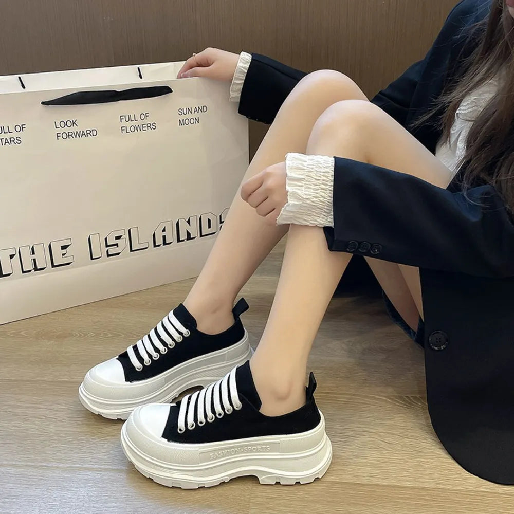 Lace-Up Round Toe Platform Sneakers – Canvas Chunky Sole