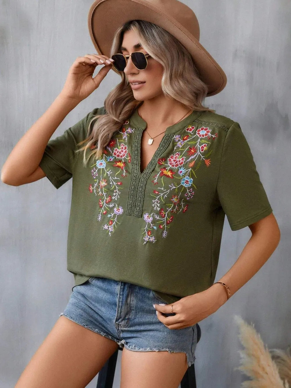 Women's Floral Embroidered Notched V-Neck T-Shirt – Short Sleeve Boho Lace Trim Top