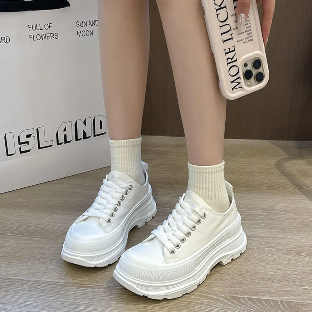 Lace-Up Round Toe Platform Sneakers – Canvas Chunky Sole