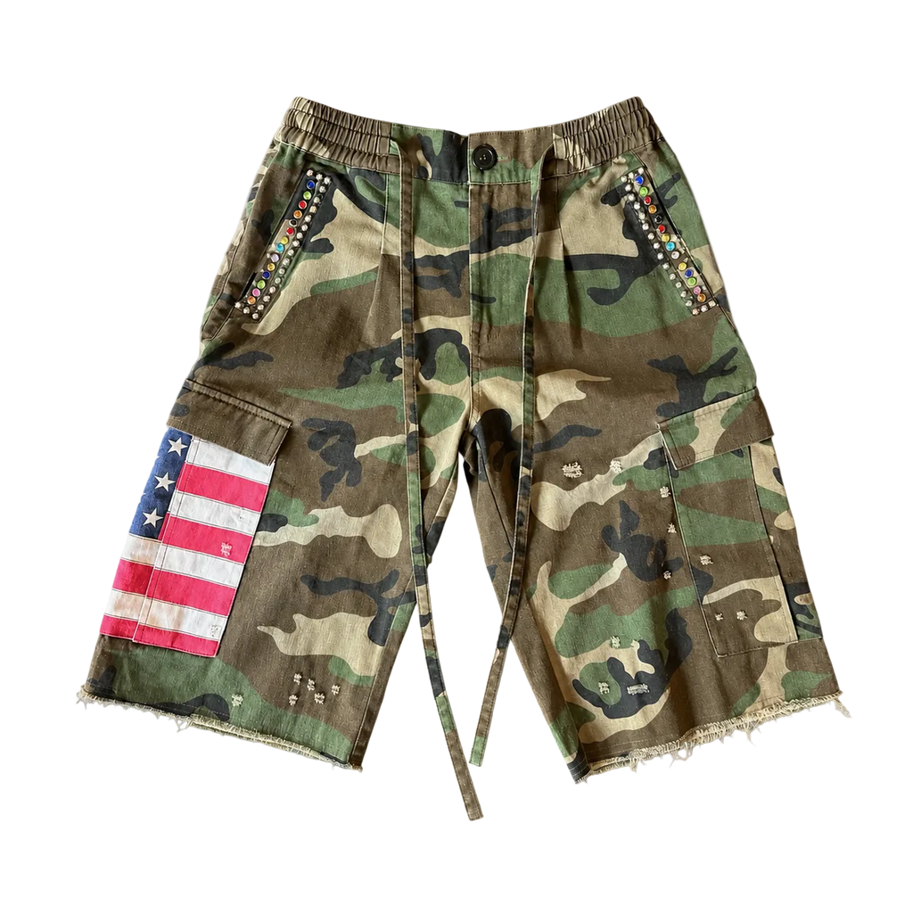 Shorts plisados de camuflaje americano con diamantes de imitación