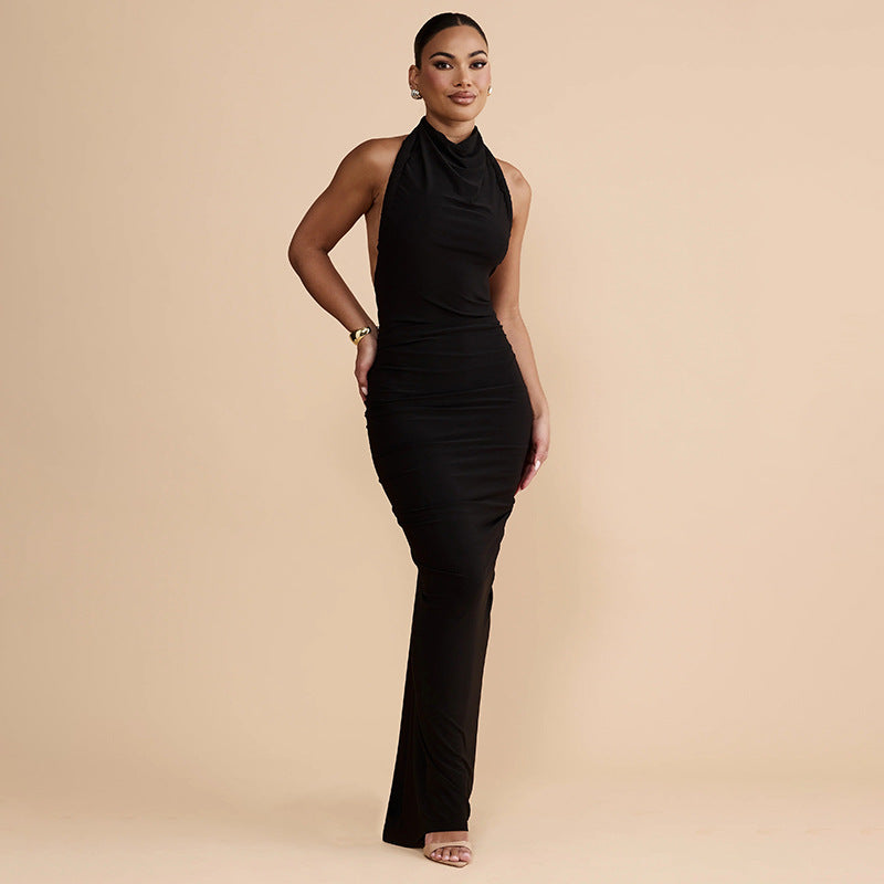 Vestido maxi ajustado de verano de color liso con cuello halter plisado y espalda descubierta sexy