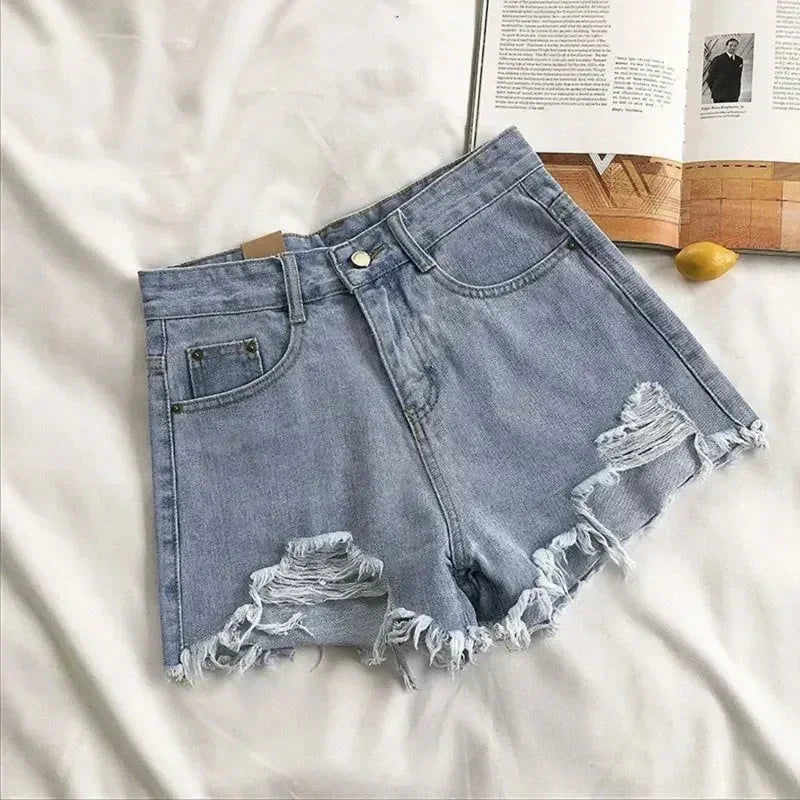 Pantalones cortos de mezclilla coreanos con agujeros para mujer, shorts de mezclilla de cintura alta y pierna ancha, ropa de calle informal de diseñador para mujer 2024 Novedad