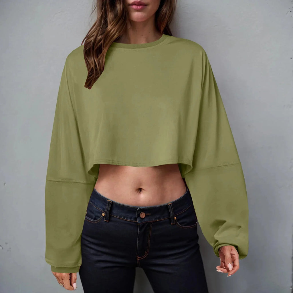 🧘‍♀️ Women’s Long Sleeve Loose-Fit Crop Top