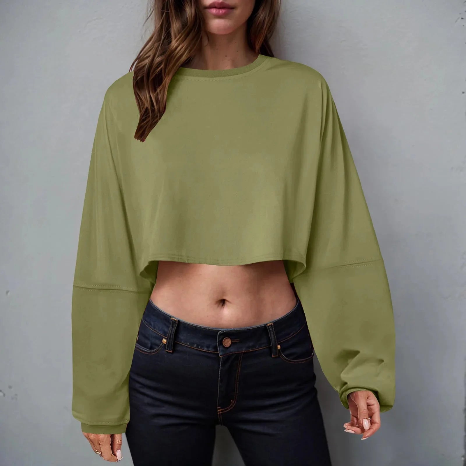 🧘‍♀️ Women’s Long Sleeve Loose-Fit Crop Top