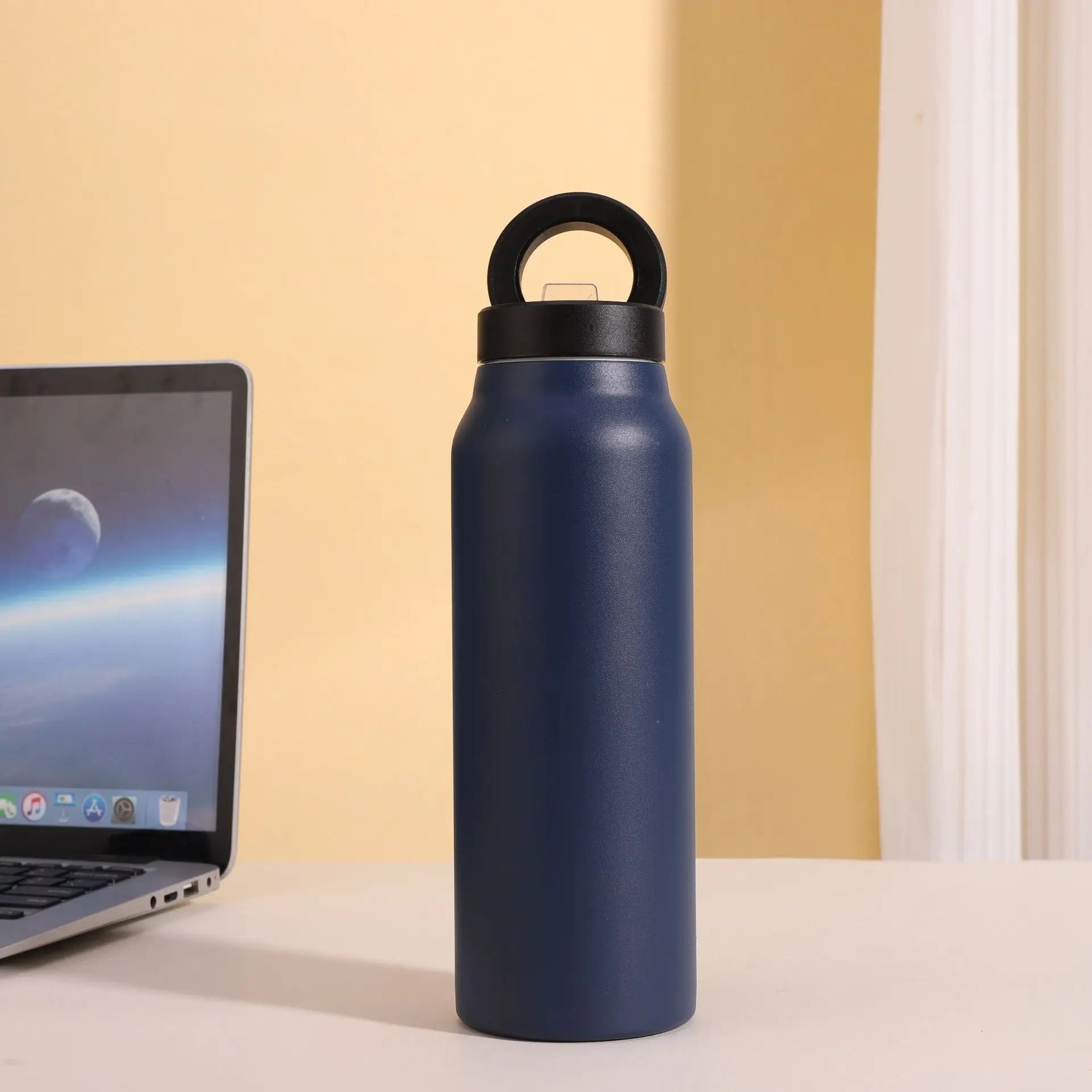 Termo deportivo pintado, botella al vacío de 710 ml con soporte magnético para teléfono | Botella de agua de acero inoxidable