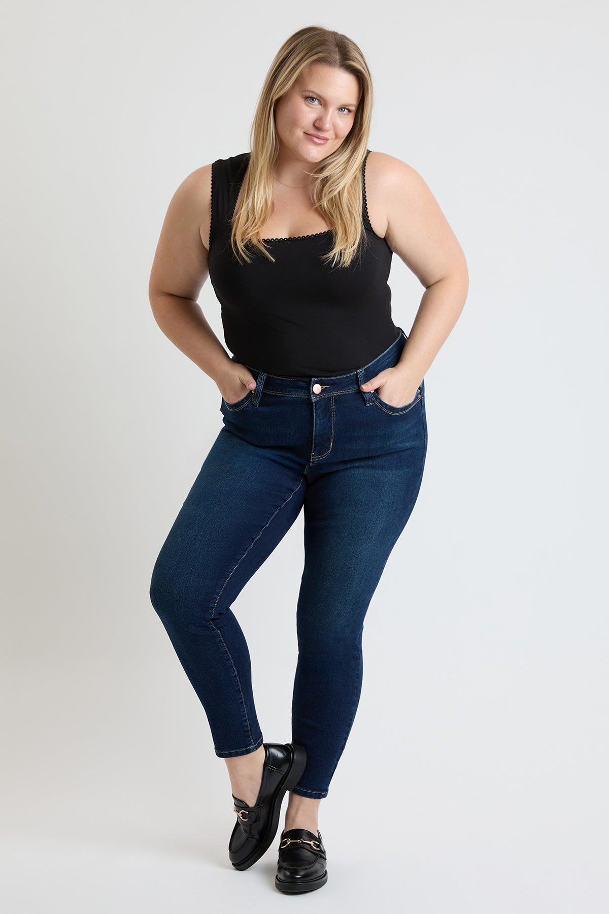 Vaqueros pitillo de mujer de tiro alto Curve Confidence, talla grande