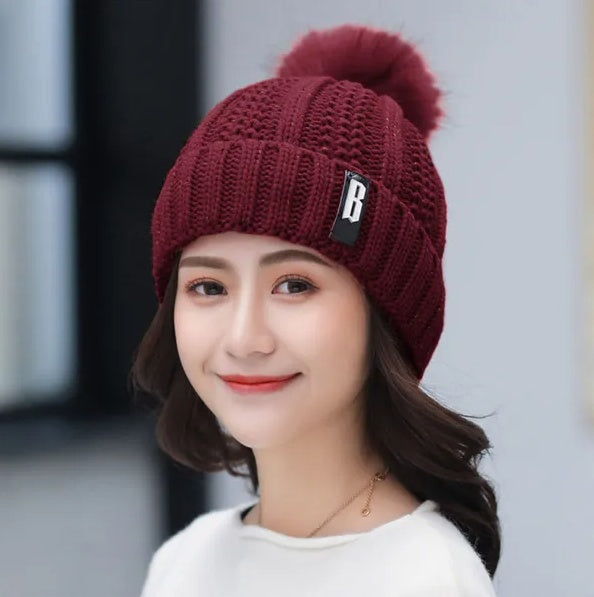 Women’s Winter Beanie Hat & Scarf – Warm Knitted Skull Cap Style