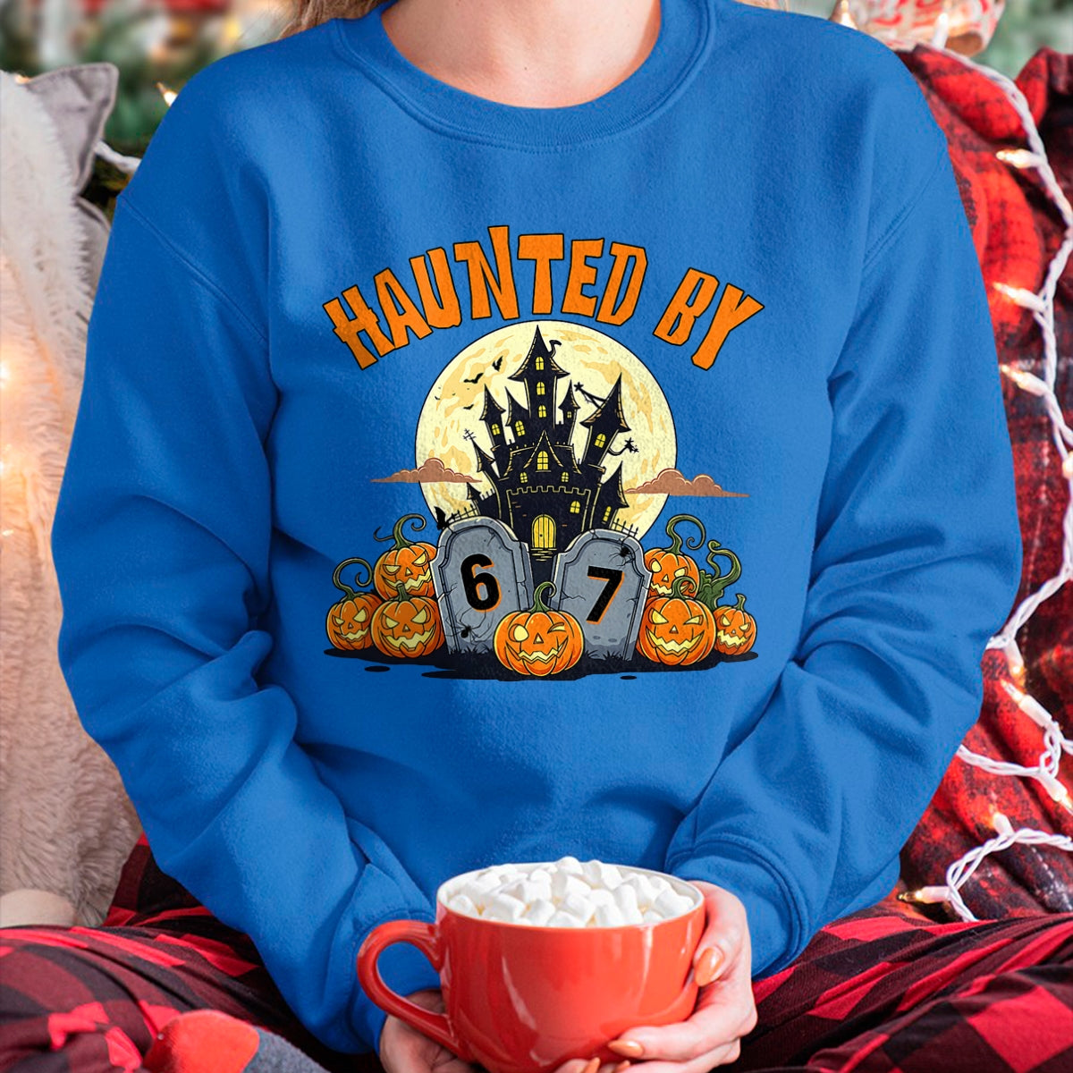 67 gracioso seis siete Gen Alpha Z Halloween 67 perseguido por 67 camiseta - Sudadera con capucha unisex de Halloween - NGHL00