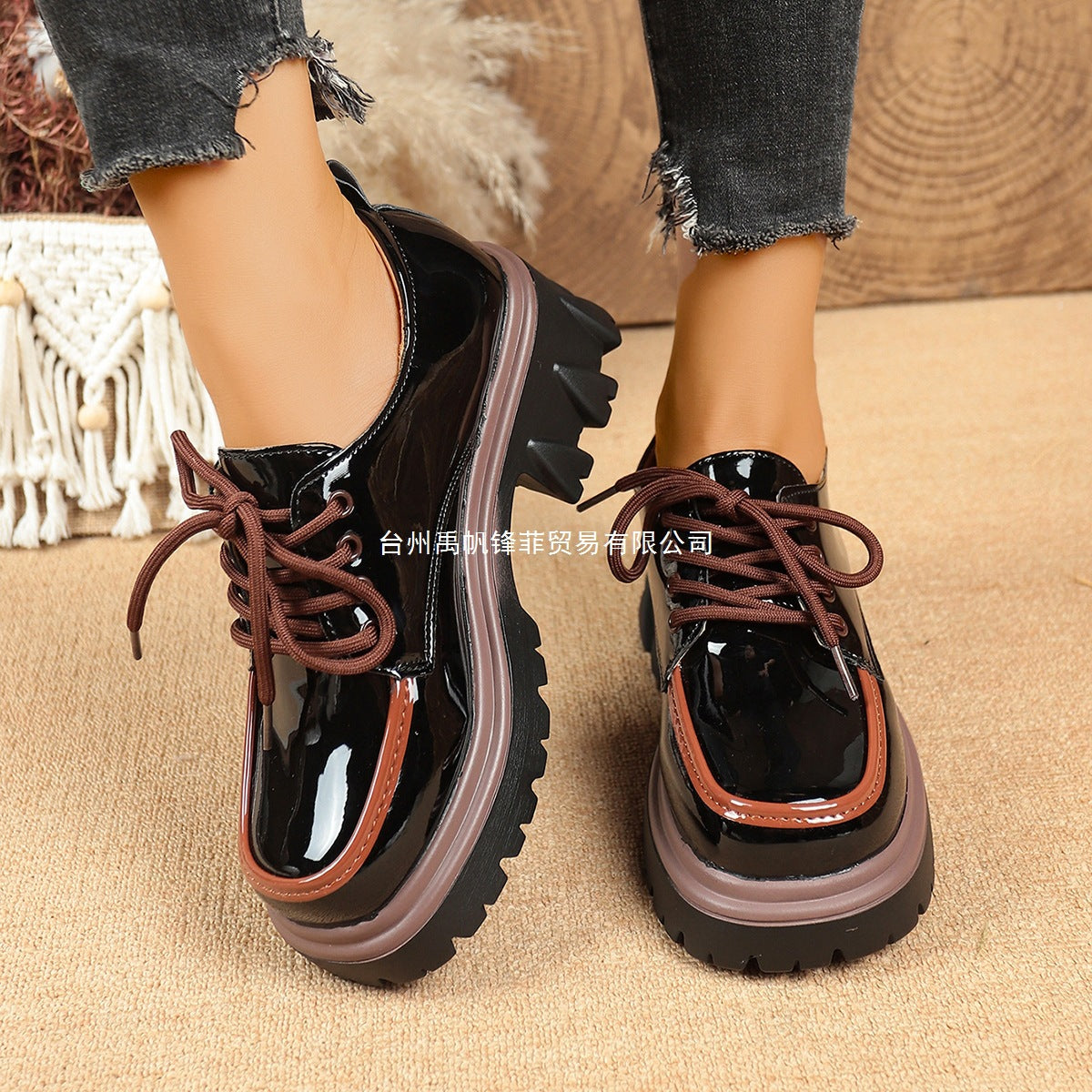 Women's Lace-Up Chunky Heel Shoes – Height-Increasing Vintage Round Toe