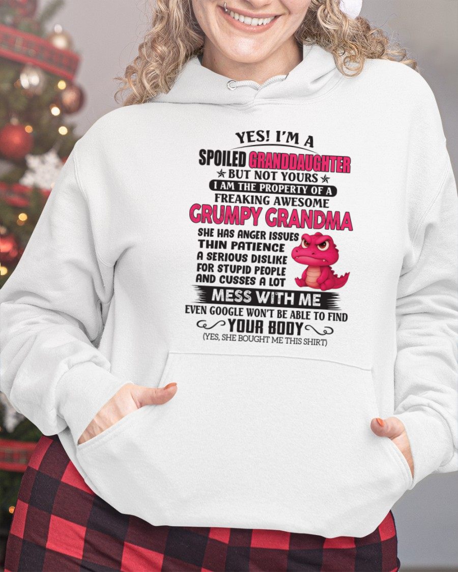 YES, I'M A SPOILED GRANDDAUGHTER - GIFT FROM GRANDMA - NGHL00 (SKU09-96-00)